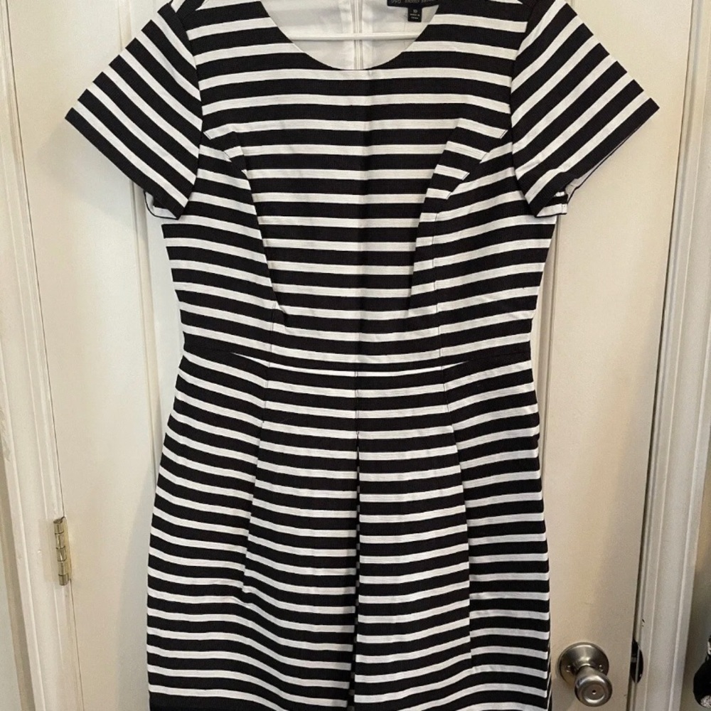 Brooks Brothers Size 10 Striped Navy & White Dress